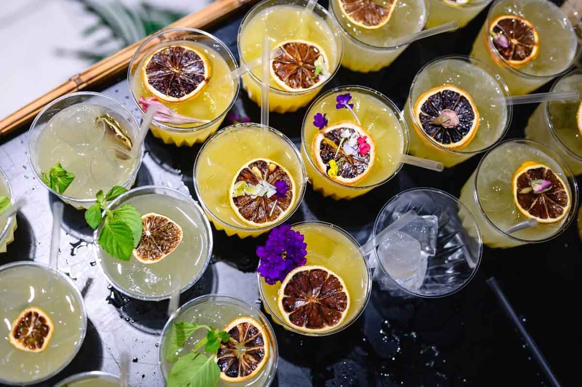 Old Pals Cocktail Catering is a blend of passion for cocktails and extensive experience in their preparation. Our team consists of two seasoned bartenders with many years of expertise, ready to bring true charm to your event.
